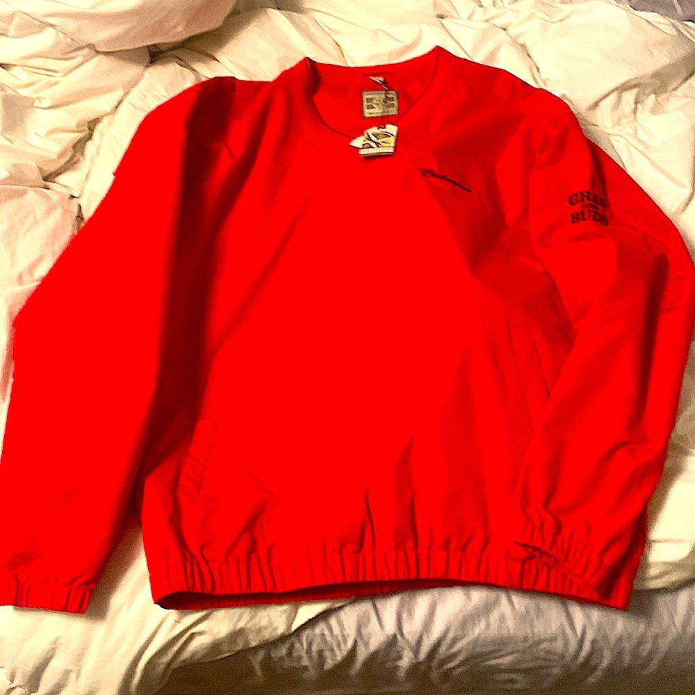 Windbreaker pullover